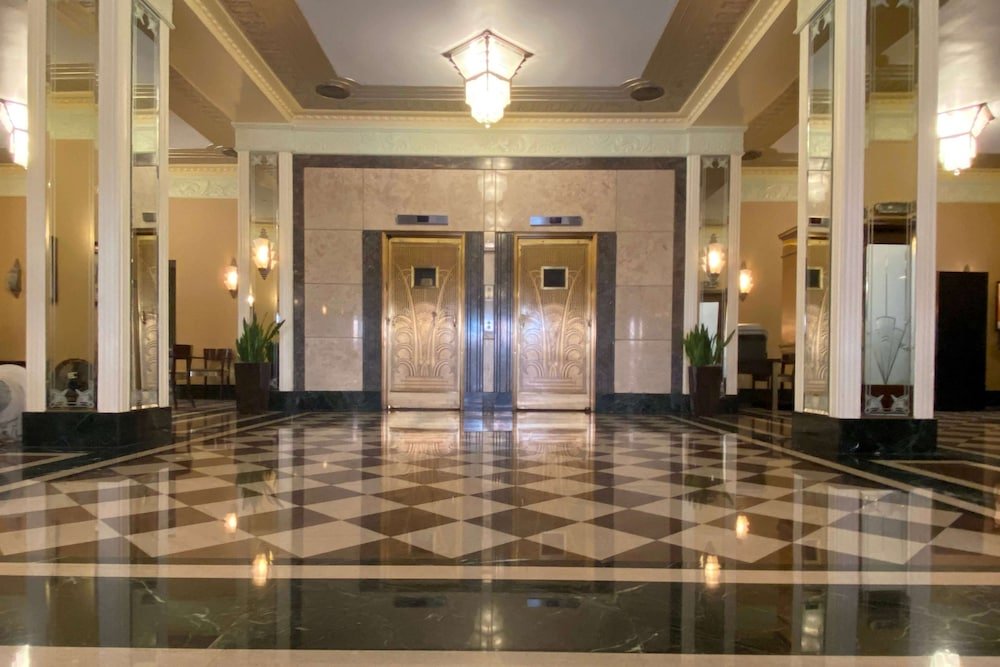 Ambassador Hotel Milwaukee, Trademark Collection by Wyndham in Milwaukee, WI