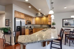 Beautiful central downtown condo close to everything! Sun&Ski Condo vacation rental in Downtown Leavenworth