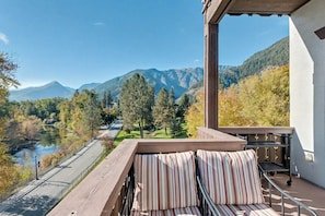 Best Views in Leavenworth from Downtown 2-bedroom Condo vacation rental in Downtown Leavenworth