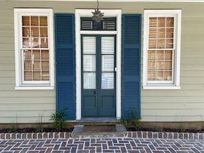 Carriage House | Downtown – Walk Everywhere! vacation rental in Cannonborough–Elliottborough