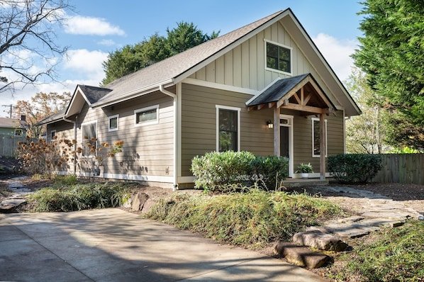 Charming Home near Downtown & Biltmore with Fire Pit vacation rental in Asheville (central)