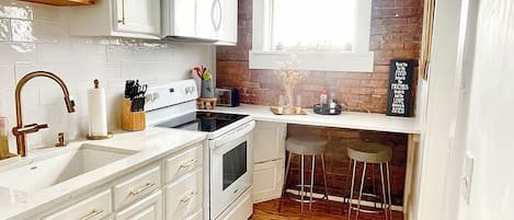 Downtown Savannah Carriage House near Forsyth Park vacation rental in Whitefield Square, Historic District - Savannah