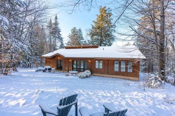 Gorgeous Renovated Home With Mirror Lake Access! vacation rental in Near Mirror Lake, Lake Placid, New York