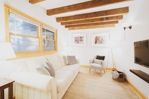 Ground-Level Carriage House, Short Walk to Forsyth vacation rental in Historic District - Savannah