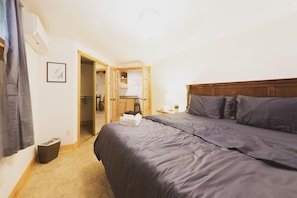 Ground-Level Carriage House, Short Walk to Forsyth vacation rental in Historic District - Savannah