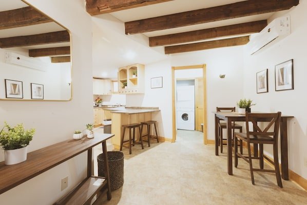 Ground-Level Carriage House, Short Walk to Forsyth vacation rental in Historic District - Savannah