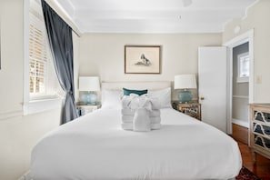 Historic CHS! | The Carriage House at 68 Broad vacation rental in South of Broad / Broad Street