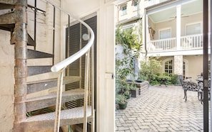 Historic Studio Carriage House Blocks from Forsyth vacation rental in Victorian District, Savannah