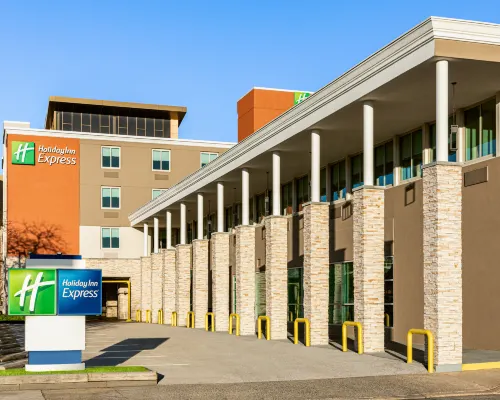 Holiday Inn Express Baltimore at the Stadiums in Baltimore, Maryland