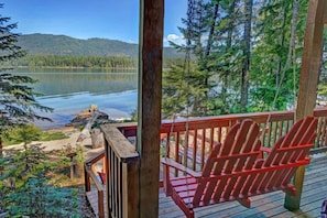 Lake Wenatchee Villa | Dogs OK | Beach & Deck vacation rental in Lake Wenatchee