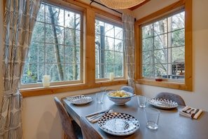 Leavenworth Cabin w/ Private Hot Tub! vacation rental in Leavenworth area
