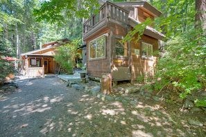 Leavenworth Cabin w/ Private Hot Tub! vacation rental in Leavenworth area