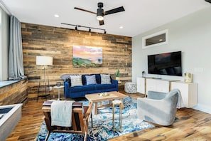 Luxury Downtown walkable AVL condo w arcade 2BR2BA vacation rental in Downtown Asheville