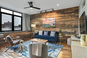 Luxury Downtown walkable AVL condo w arcade 2BR2BA vacation rental in Downtown Asheville