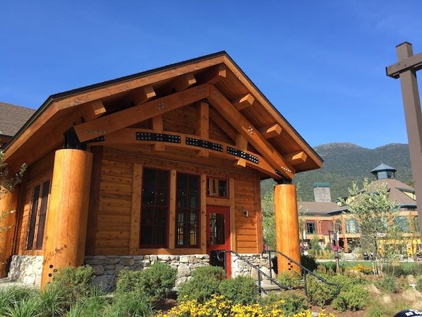 Luxury Studio at The Lodge at Spruce Peak — Balcony Views vacation rental in Spruce Peak