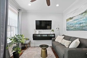 Modern Carriage House Suite in the Historic District vacation rental in Historic District - Savannah