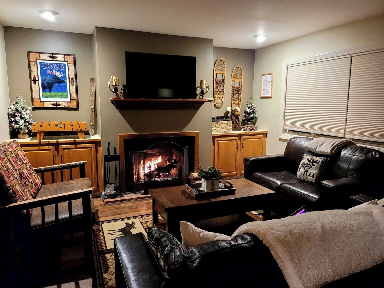 Moose Tracks: a gorgeous two bedroom luxury townhouse, sleeps 6, AC, in town vacation rental in In-town, Lake Placid, New York