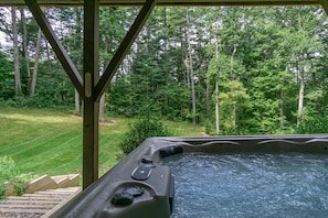 Nana’s Branch — Modern Home with Private Hot Tub & Arcade vacation rental in West Asheville