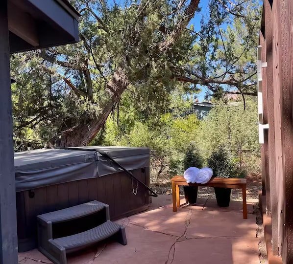Private Sedona retreat with private hot tub vacation rental in West Sedona