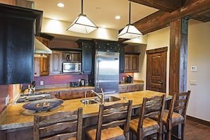 Ski In/Ski Out Luxury Silver Star Condo vacation rental in Silver Star, Park City