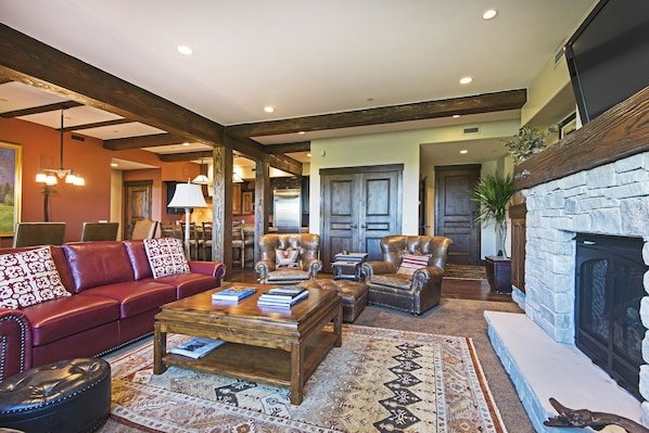 Ski In/Ski Out Luxury Silver Star Condo vacation rental in Silver Star, Park City