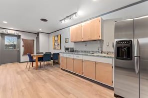 “The Artisan” Tiny Home in the River Arts District vacation rental in River Arts District, Asheville