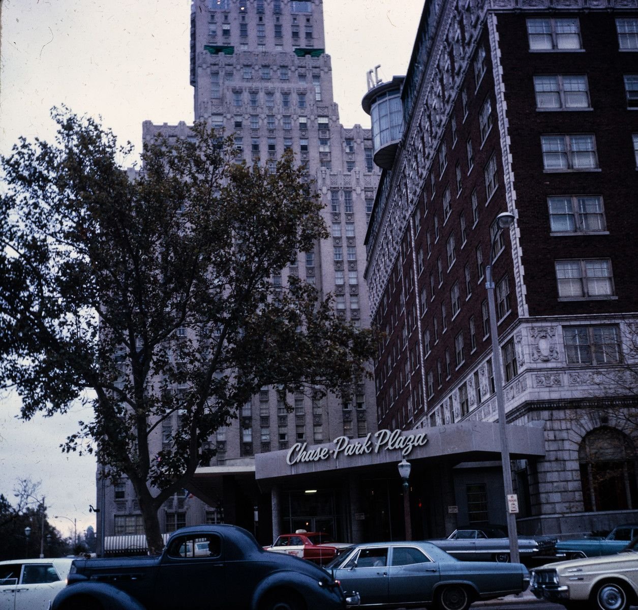 The Royal Sonesta Chase Park Plaza (Chase Park Plaza) in St. Louis, Missouri