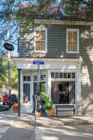The Study | Cozy Apartment w/ King Bed + Parking vacation rental in Cannonborough–Elliottborough