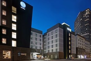 Tru by Hilton Milwaukee Downtown in Milwaukee, WI