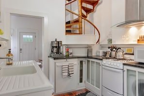 Two-Story Carriage House on Forsyth Park vacation rental in Forsyth Park/Victorian District - Savannah