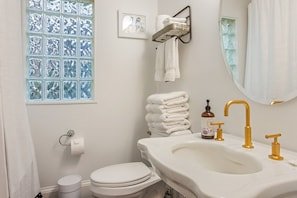 Two-Story Carriage House on Forsyth Park vacation rental in Forsyth Park/Victorian District - Savannah