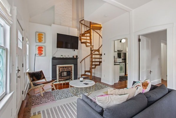 Two-Story Carriage House on Forsyth Park vacation rental in Forsyth Park/Victorian District - Savannah
