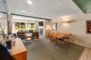 Village Green Condo — Pools, Hot Tub & Near Rec Path vacation rental in Mountain Road (Village Green)